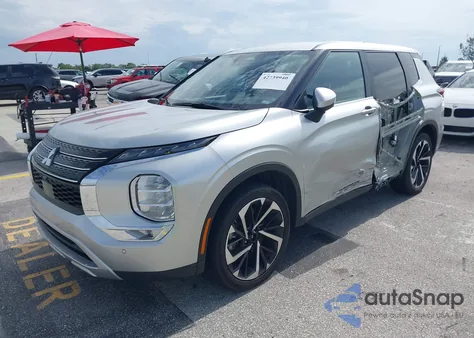 2024 Mitsubishi Outlander Se 2.5 2Wd/Se Black Edition S-Awc/Se Black Edition W/Pano Roof S-Awc из США, поврежденный, VIN JA4J3VA85RZ026738